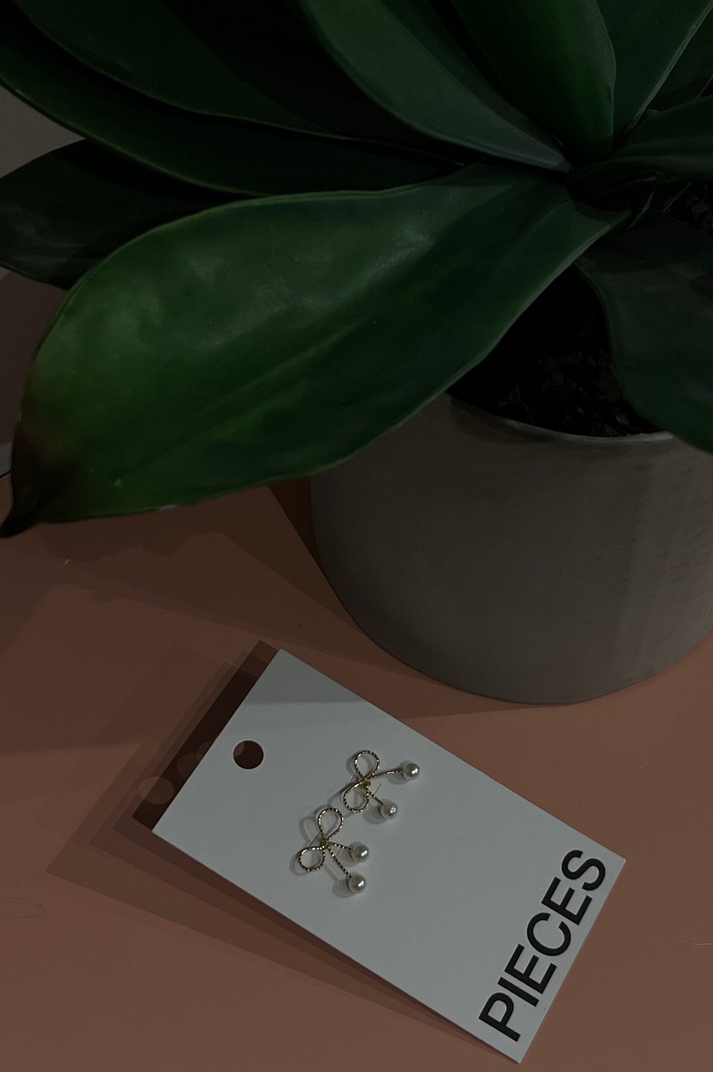 PCRIKKA Earrings - Gold Colour