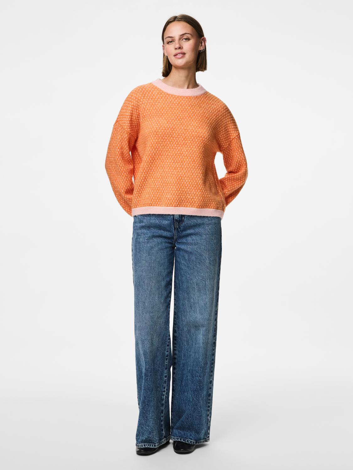model_shot-front_full