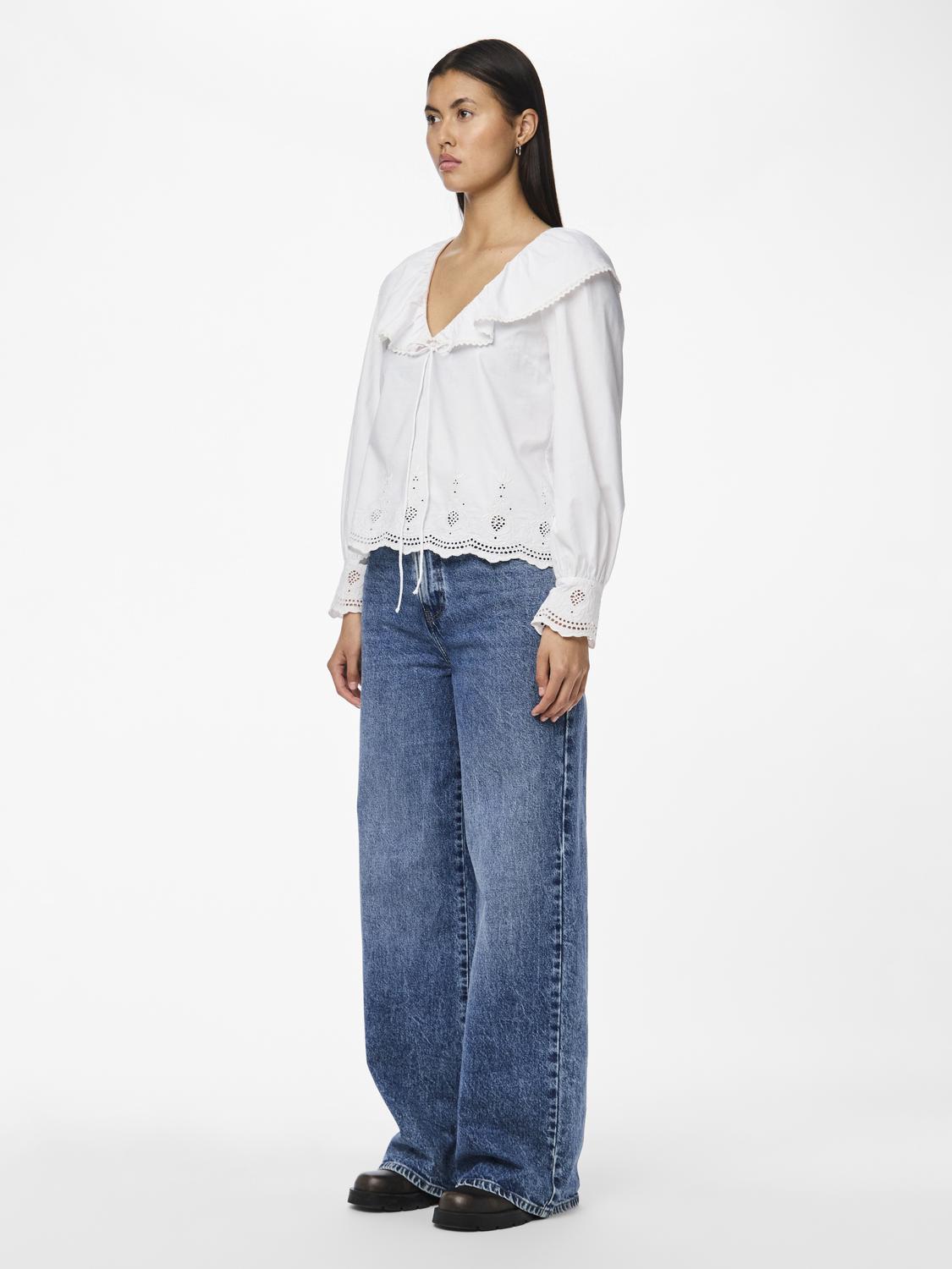 model_shot-front_full