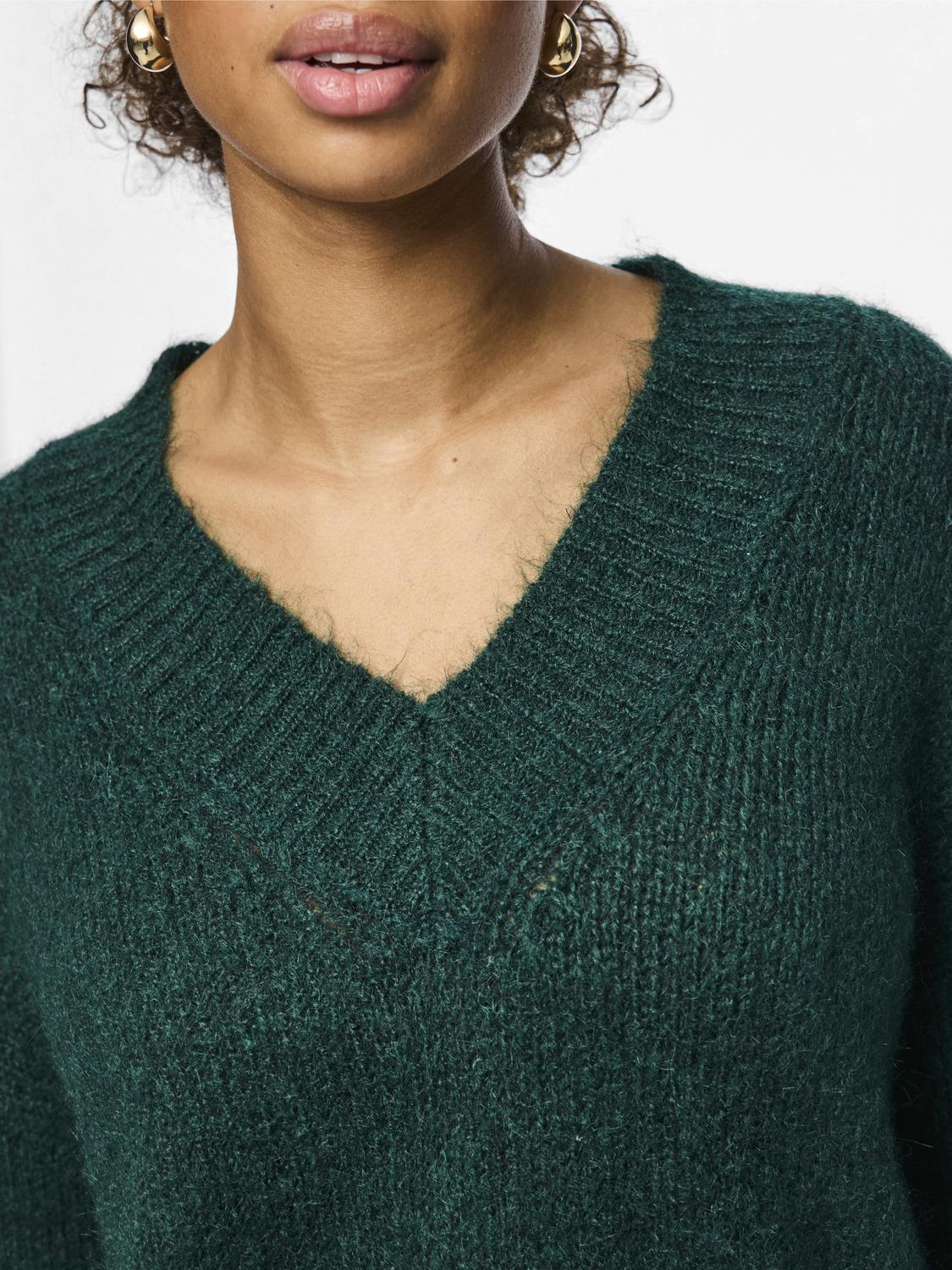 model_shot-detail