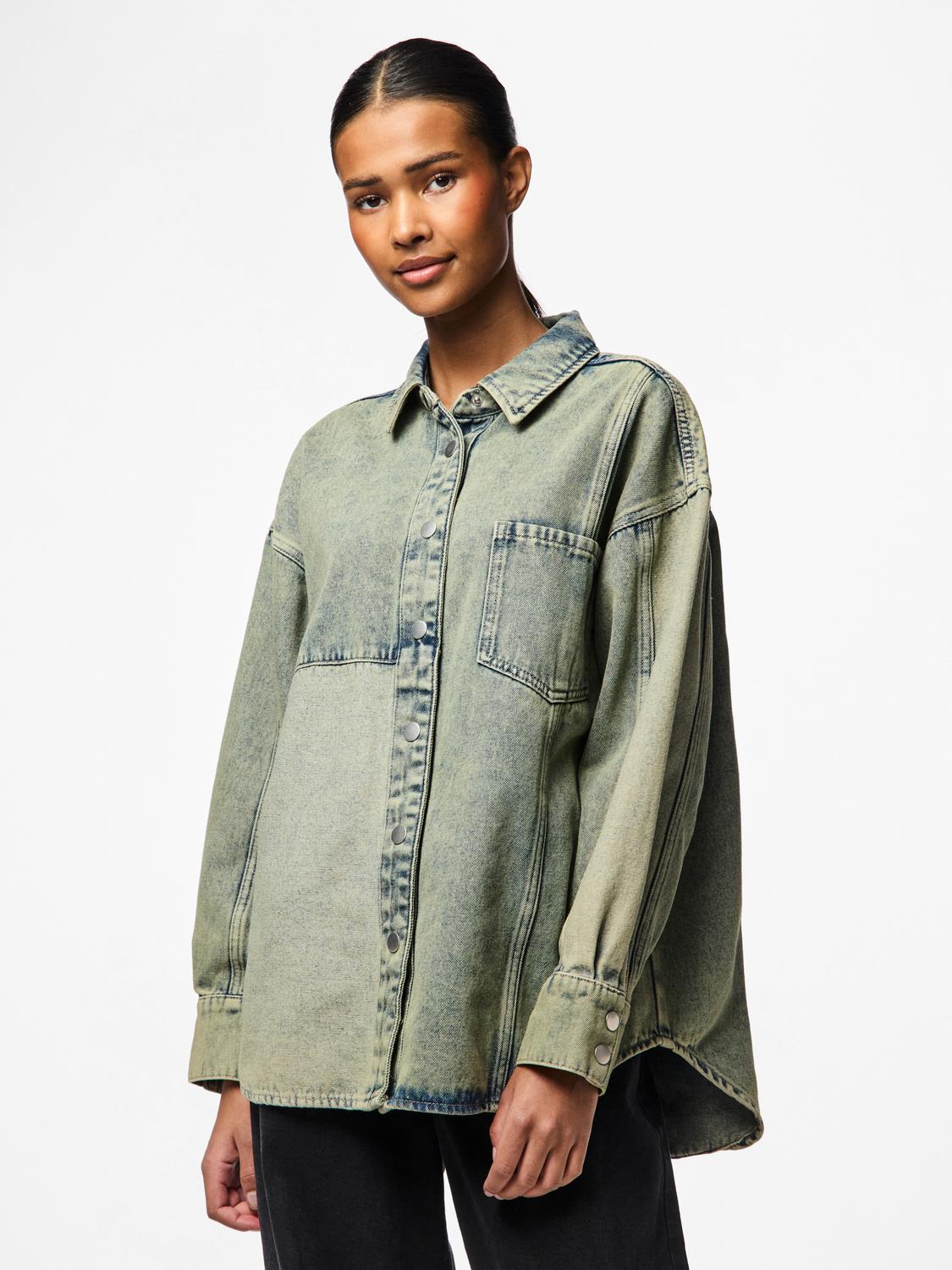 model_shot-front